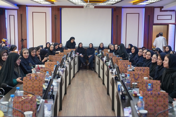 آئین تجلیل از پرستاران نمونه و بازنشسته مرکز پزشکی لقمان حکیم به مناسبت فرارسیدن میلاد با سعادت حضرت زینب کبری(س) و روز پرستار 